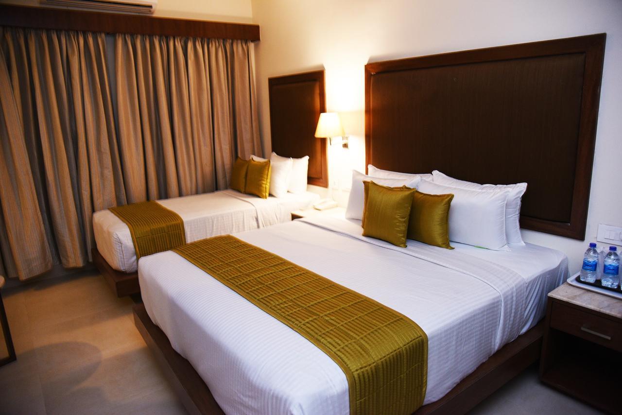 Hotel Rameswaram Grand Екстериор снимка