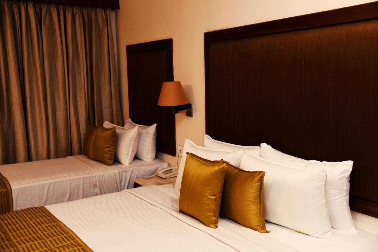 Hotel Rameswaram Grand Екстериор снимка